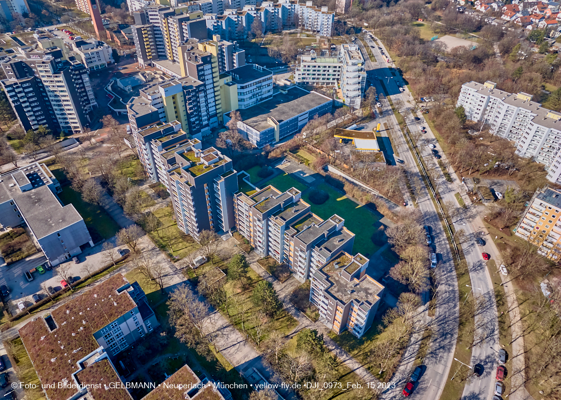 15.02.2023 - Marx-Zentrum und Wohnanlage Karl-Marx-Ring in Neuperlach